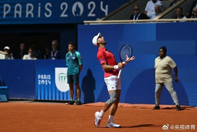 世界网球队强势西班牙网球队，德约科维奇高光表现