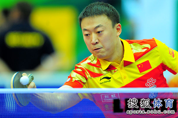 日本羽毛球队轻取法国羽毛球队，马琳制霸全场