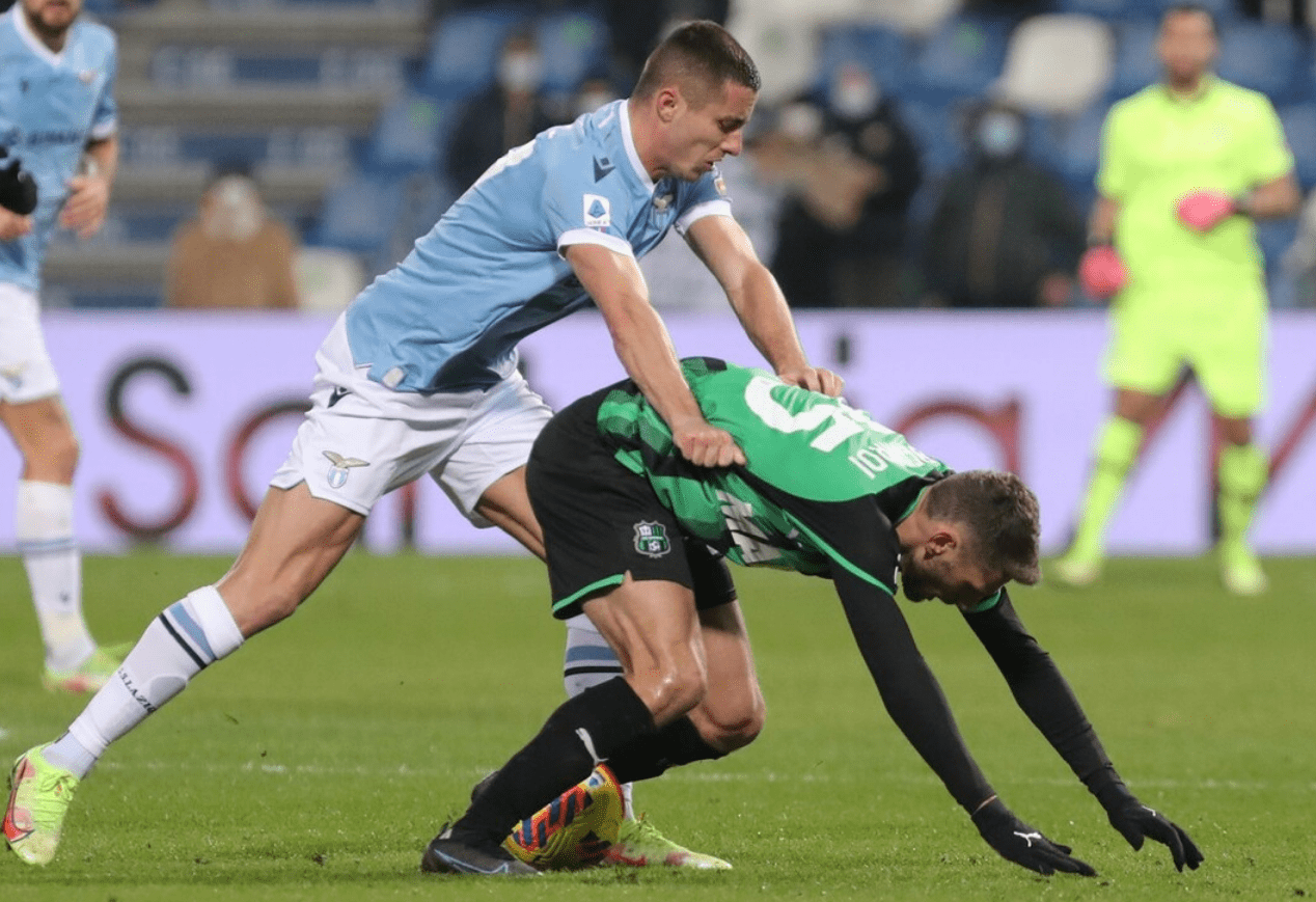 里昂爆冷那不勒斯，费兰·托雷斯关键制胜的简单介绍