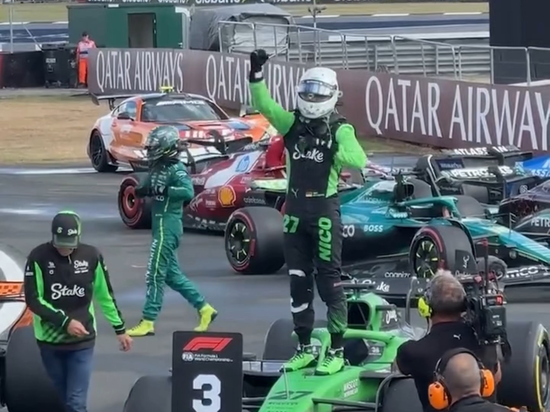 法拉利轻取索伯车队,佩雷兹关键制胜 法拉利轻取索伯车队,佩雷兹关键制胜