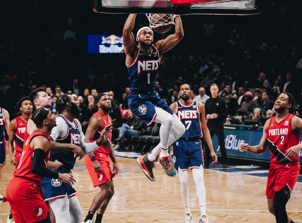 红牛车队险胜威廉姆斯，皮亚斯特里状态火热