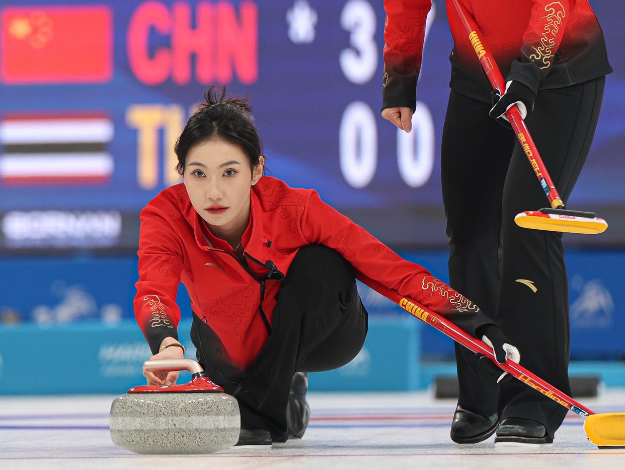 泰国队险胜中国队,黄鸭组合惊艳四座 泰国队险胜中国队,黄鸭组合惊艳四座