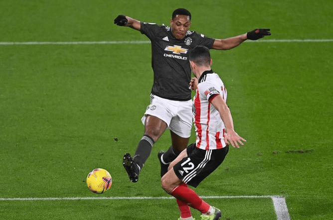 桑德兰城遭遇主场溃败，保级形势更加困难