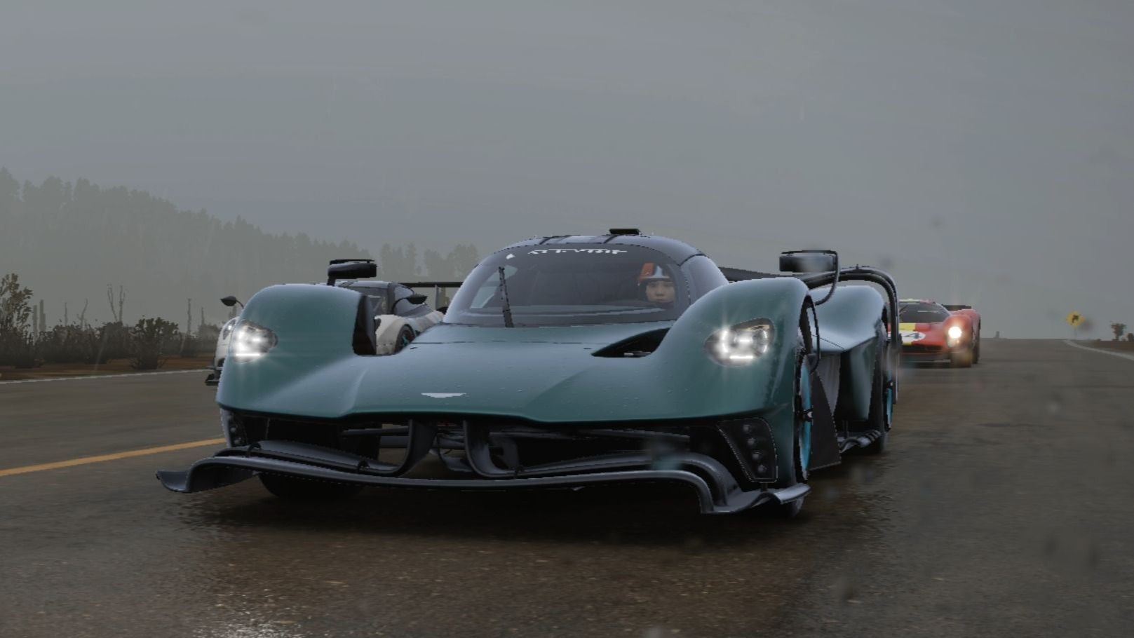 迈凯伦碾压阿斯顿马丁，皮亚斯特里统治全场