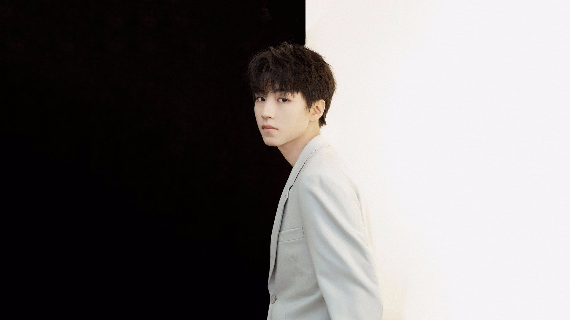 欧冠决赛的双重奏,韩国封锁毕尔巴鄂,厄德高在聚光灯下起舞