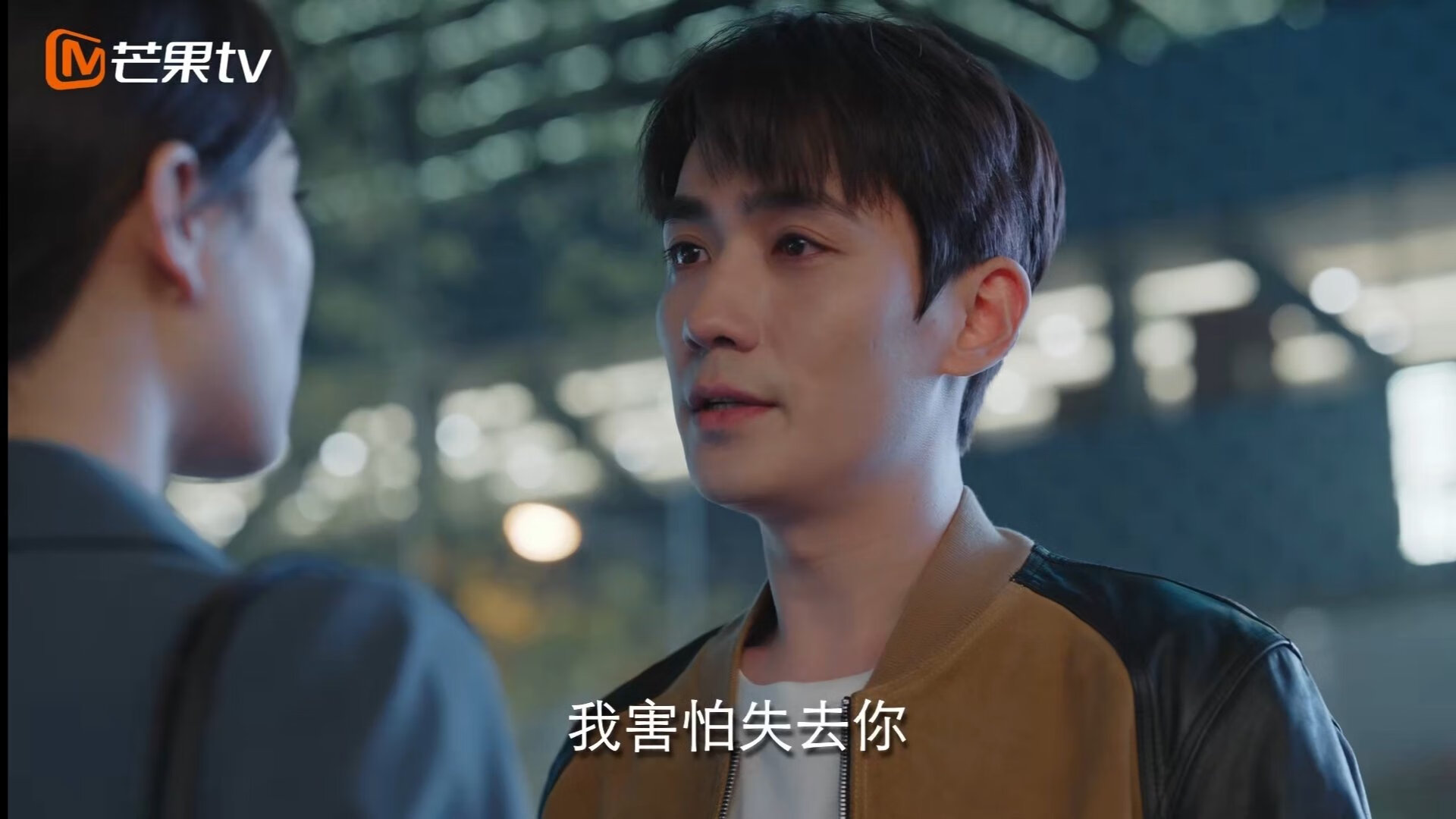 当深圳绝境亮剑，布克用一记世纪三分诠释何谓关键先生